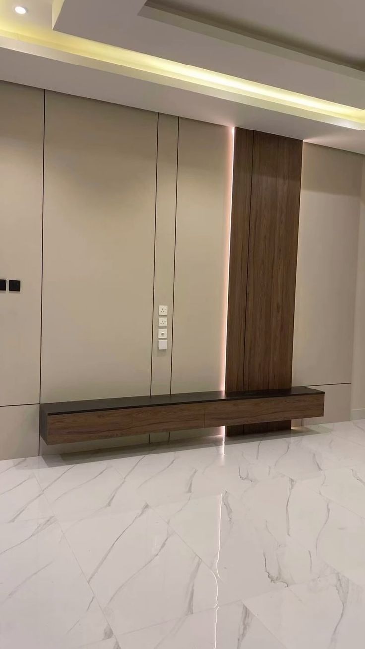 رفوف شاشات